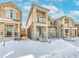 186 Agro St, Hamilton, ON L8B 1X7