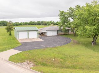 21105 Ness Rd, Parsons, KS 67357