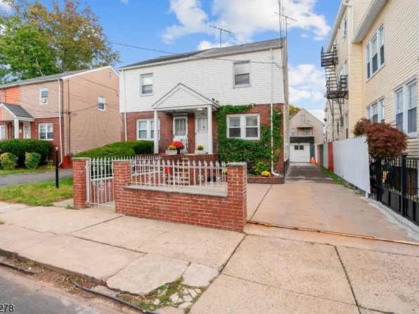 447 E 34th St, Paterson City, NJ 07504