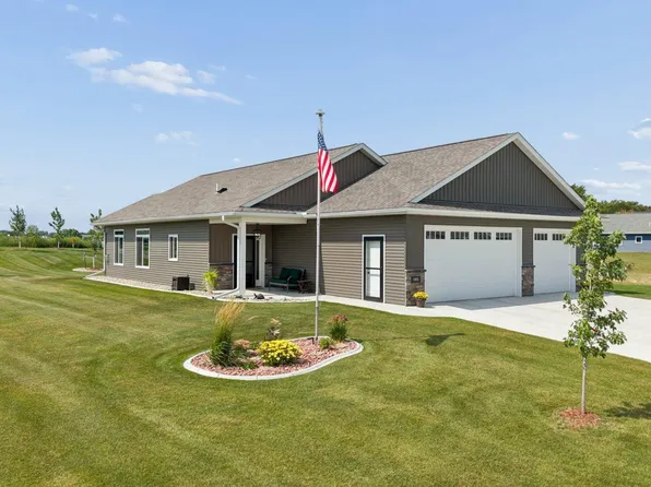 1352 Bradford St SE, Hutchinson, MN 55350