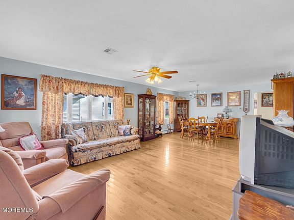4th image of 34 Doral Drive