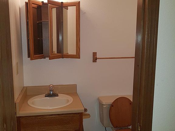 1/2 bath