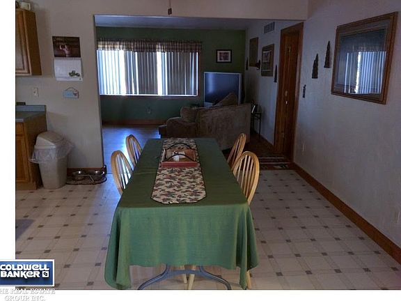 View looking into living rm