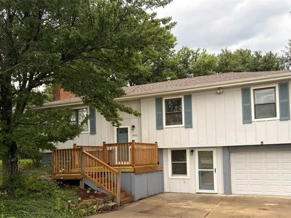 8301 Clare Rd, Lenexa, KS 66227