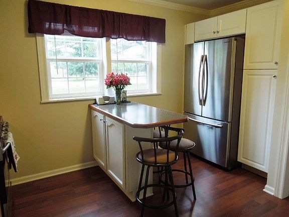 5th image of 36518 N James Dr