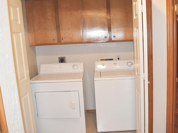 4th image of 1401 NW Dearborn Ave APT A