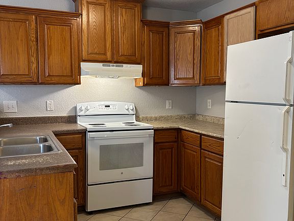 4th image of 134 Carranza St
