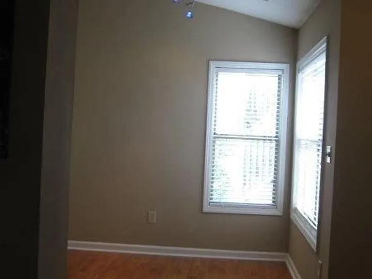 6111 Sunpointe Dr #201 — Photo 9