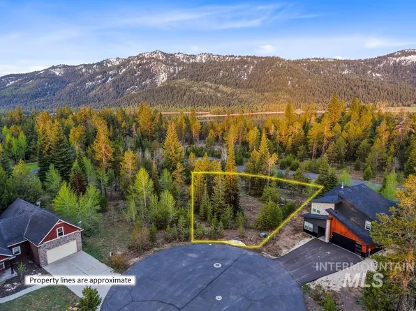 15 Herons Nest Ct, Donnelly, ID 83615