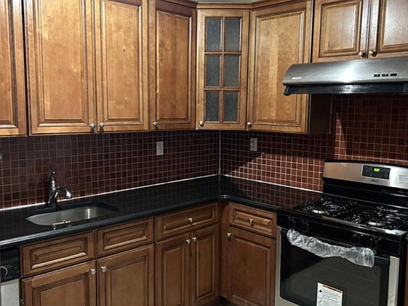 2nd image of 32-21 112th St Floor 2