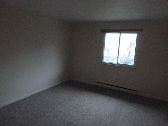 5th image of 440 North Ave APT 6