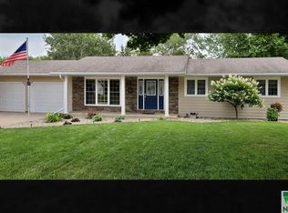 550 11th Ave NE, Sioux Center, IA 51250