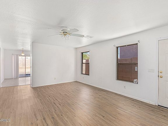 3rd image of 11114 E Arbor Avenue