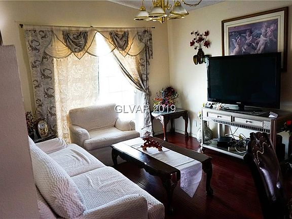2nd image of 6412 Alomar Ave