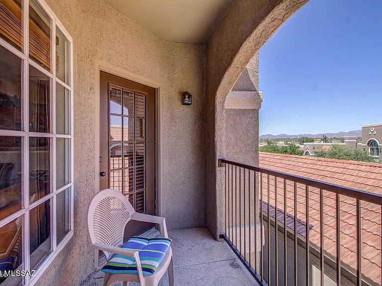 1500 E Pusch Wilderness Dr — Photo 14