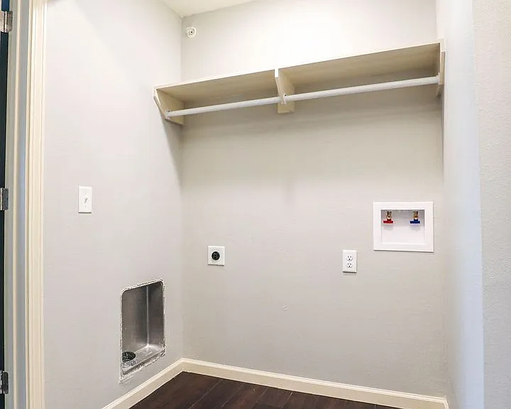 600 E Harrison St — Photo 10
