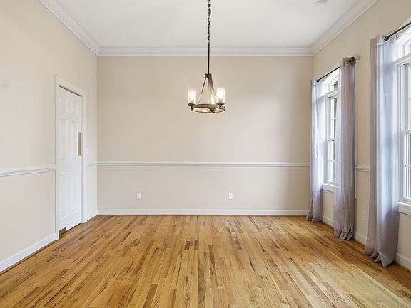 4th image of 2025 Plank Dr