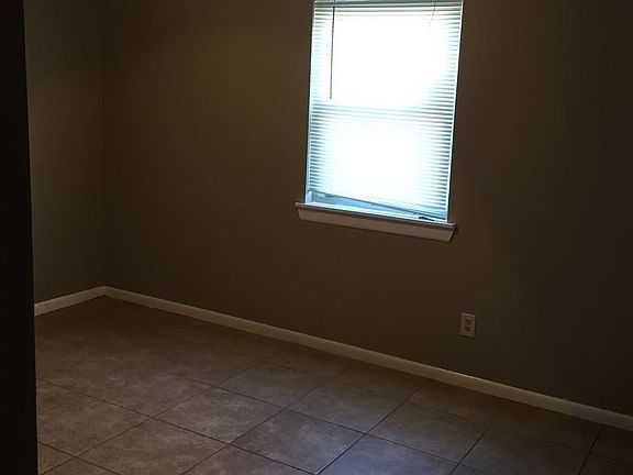 3rd image of 228 Briarcliff Dr