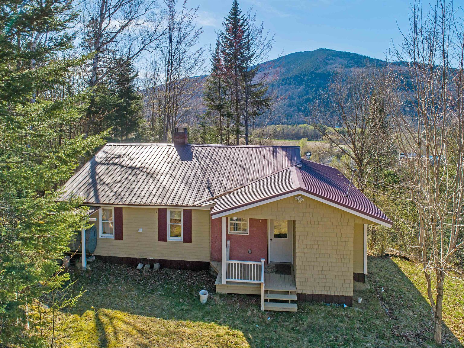 142 South Main Street, Colebrook, NH 03576 Zillow