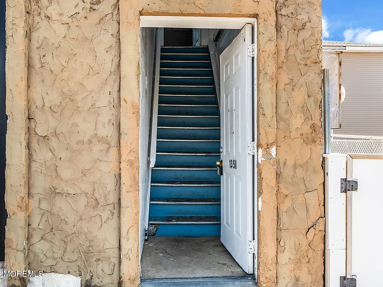 135 Hamilton Ave #A — Photo 3