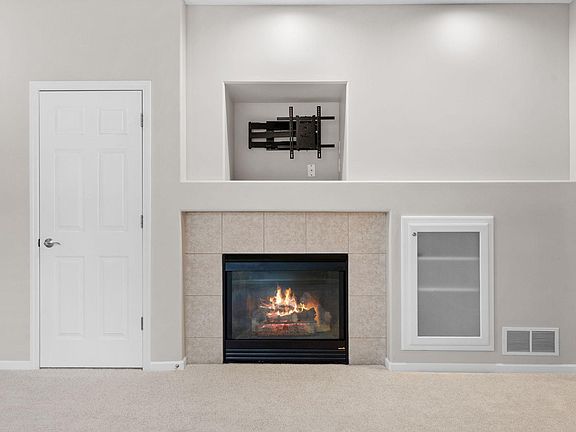 5th image of 9741 Belmont Ln