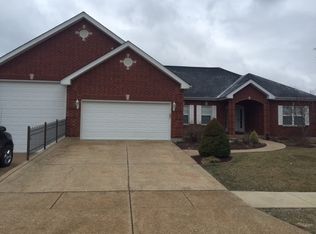 3209 Bear Tracks Dr, Wentzville, MO 63385