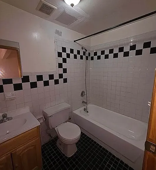 1797 Lexington Ave #2A — Photo 4