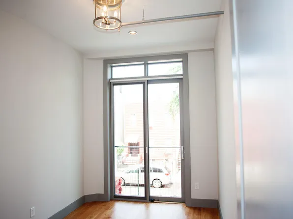 18 Stanhope Street image 11 of 12