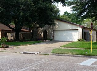 10622 Heather Hill Dr, Houston, TX 77086