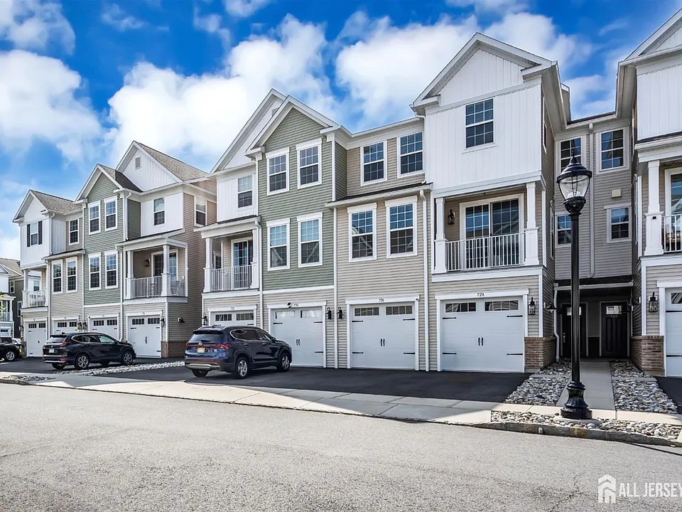 734 Station Rd