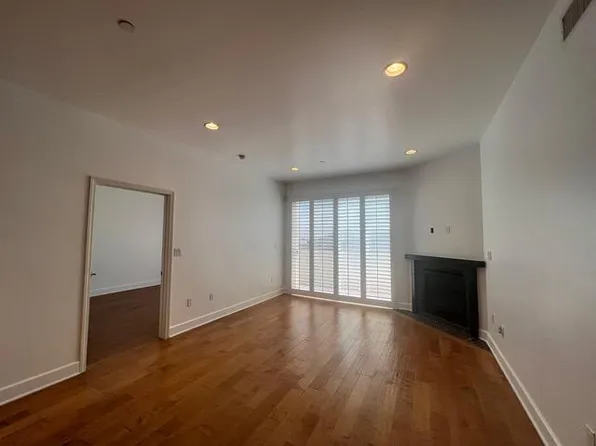 1235 Granville Ave #Penthouse 5, Los Angeles, CA 90025