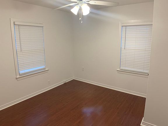 3rd image of 905 Clanton Ave