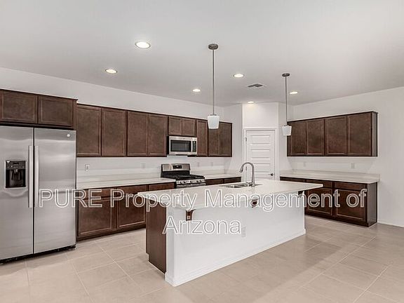 4th image of 3810 N 101st Dr