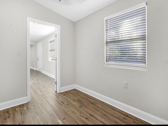 2nd image of 2140 22nd Ave N #B