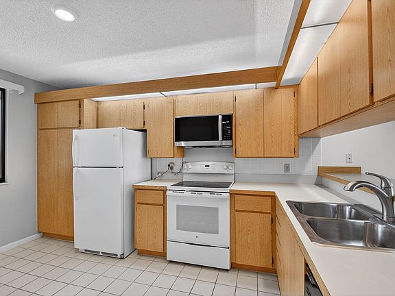 4th image of 2421 Village Boulevard #406
