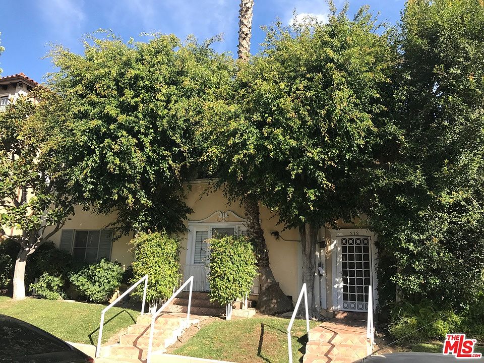 1st image of 212 S Lasky Dr