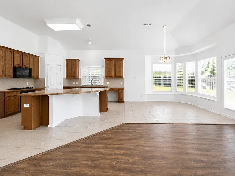 10057 Wyndbrook Dr — Photo 6