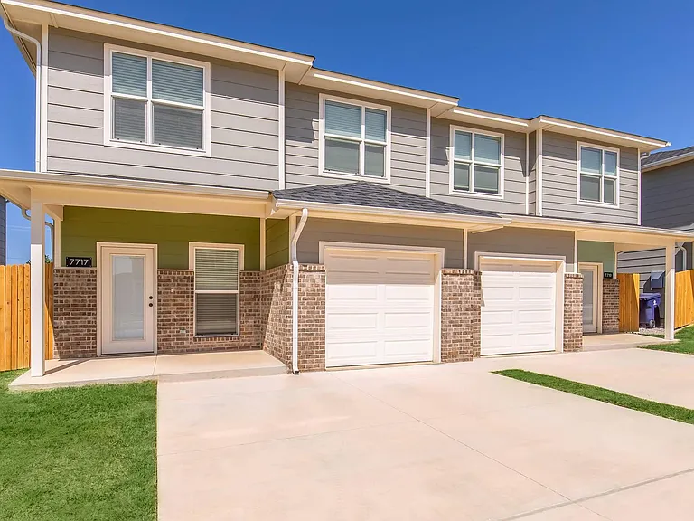 7712 Westhall Pl — Photo 2