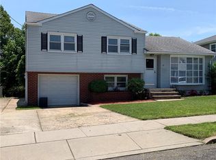 42 Crocus St, Woodbridge, NJ 07095