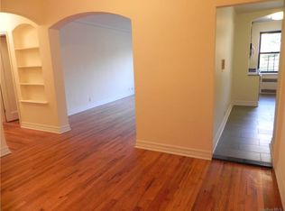 160 S Middle Neck Rd APT 2K, Great Neck, NY 11021