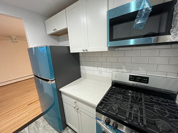 3rd image of 2744 Johnson Ave APT 2