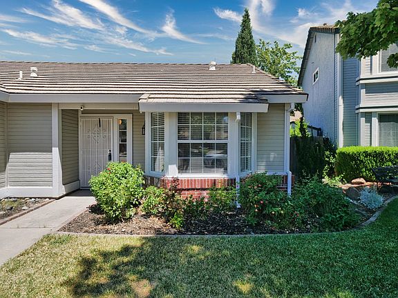 3rd image of 5217 Heather Pine Ct