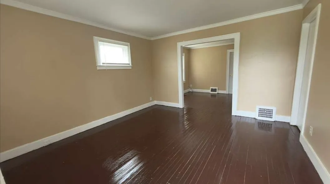 19703 Keating — Photo 3