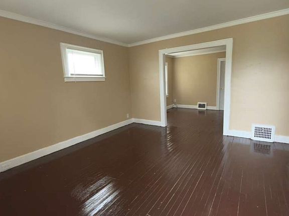 3rd image of 19703 Keating St