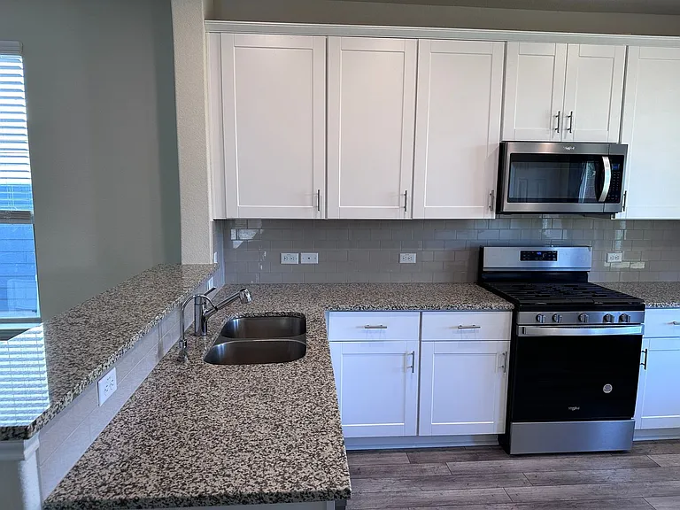 508 Black Alder St — Photo 9