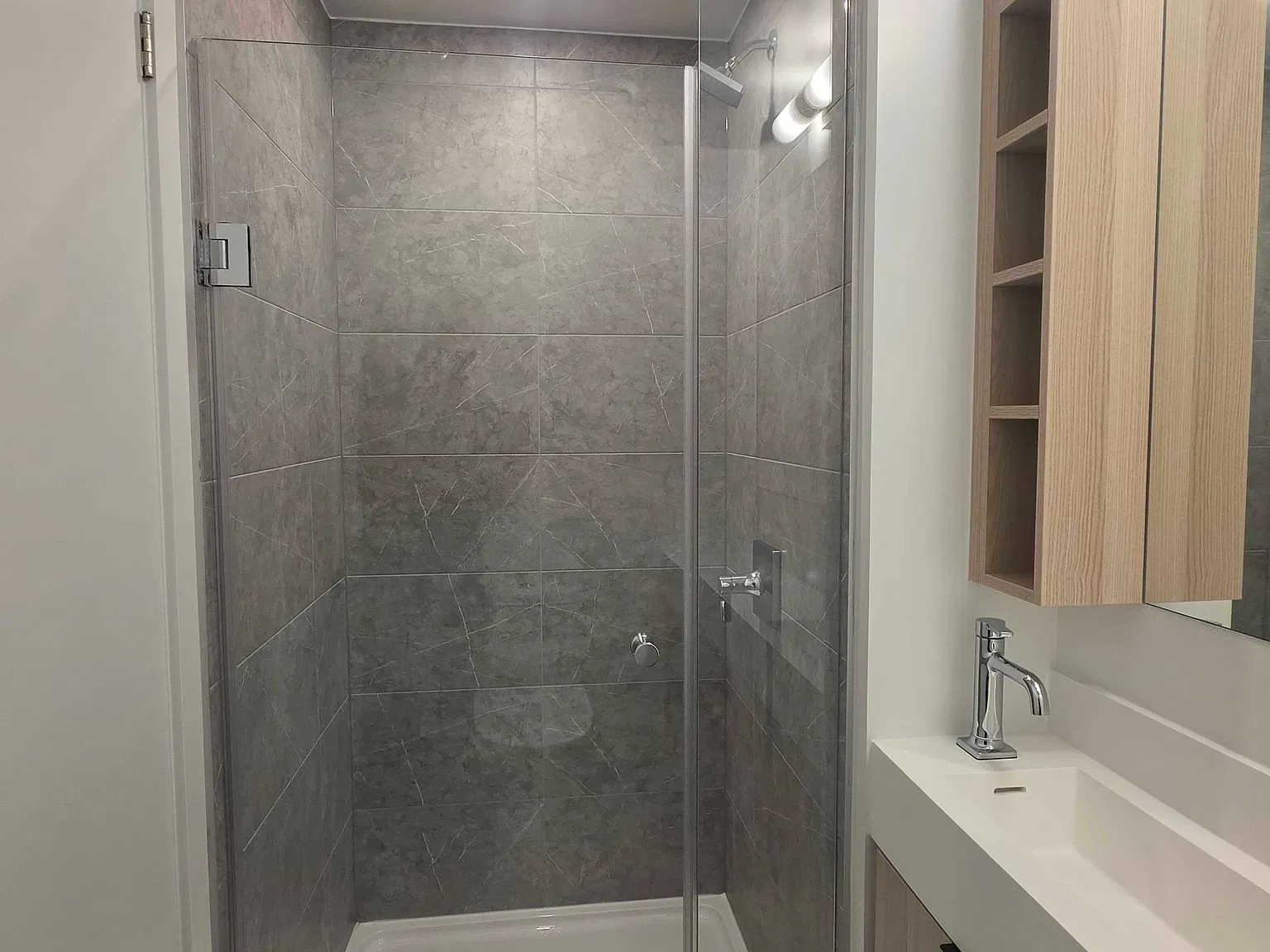2 bed, $2,500 — Photo 4