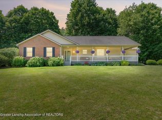 11191 High Timbers Dr, Fowlerville, MI 48836