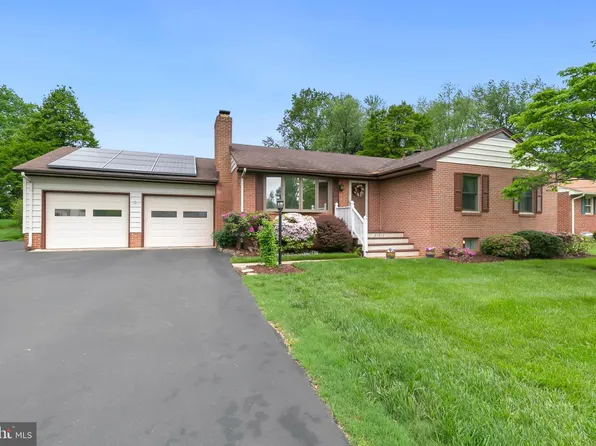 21612 2nd St, Gaithersburg, MD 20882