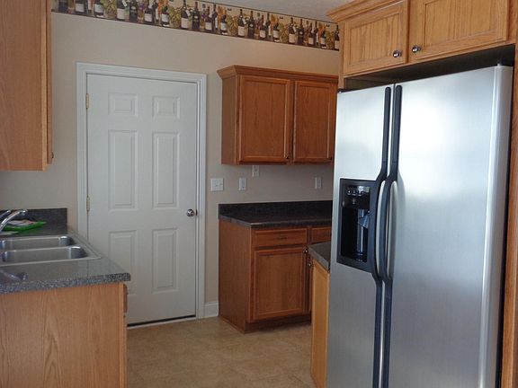 5th image of 118 Burgundy Ct
