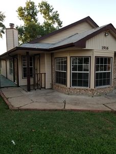 1916 Spruce Dr, Rosenberg, TX, 77471
